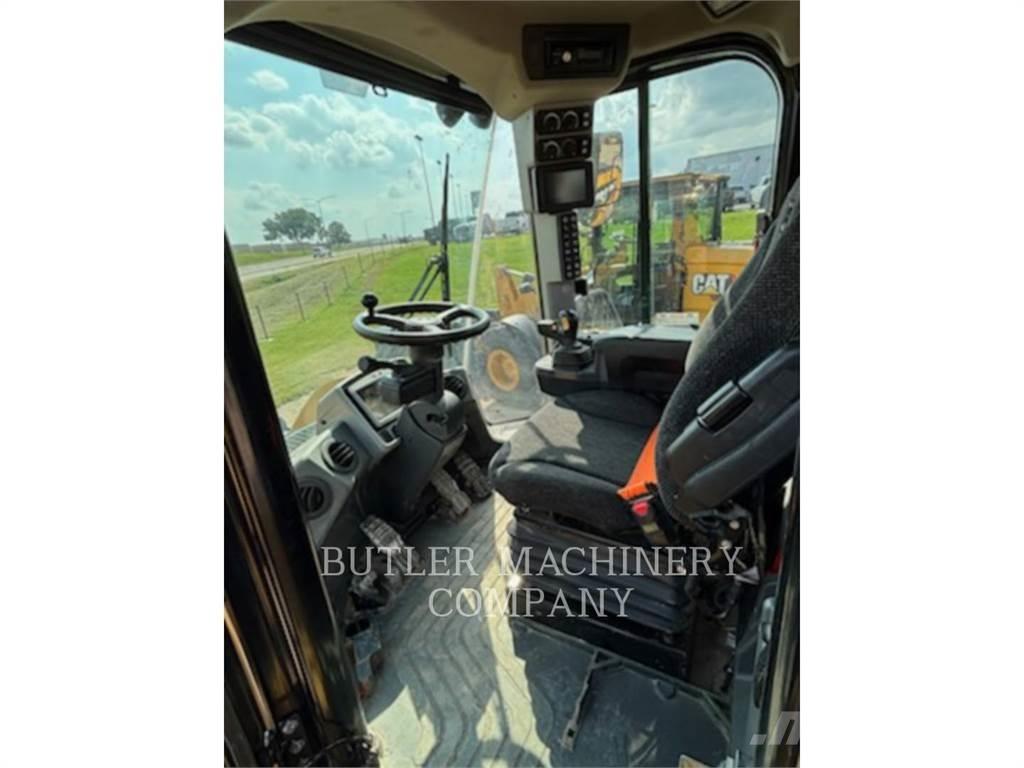 CAT 950M Gumikerekes homlokrakodók