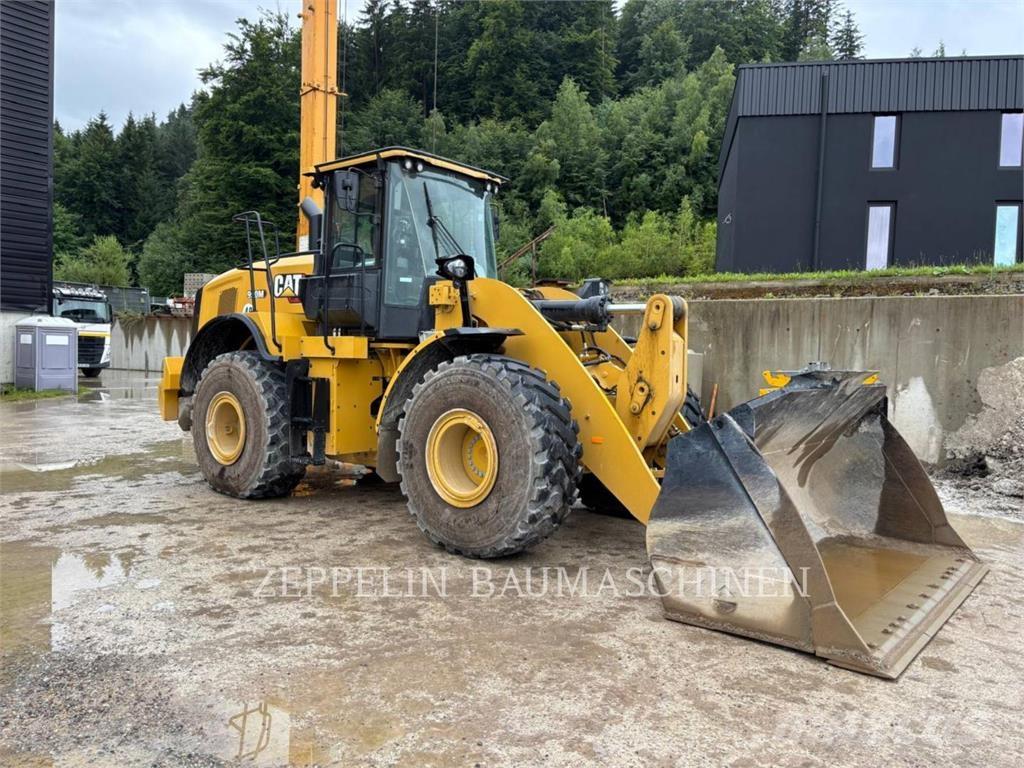 CAT 950M Gumikerekes homlokrakodók