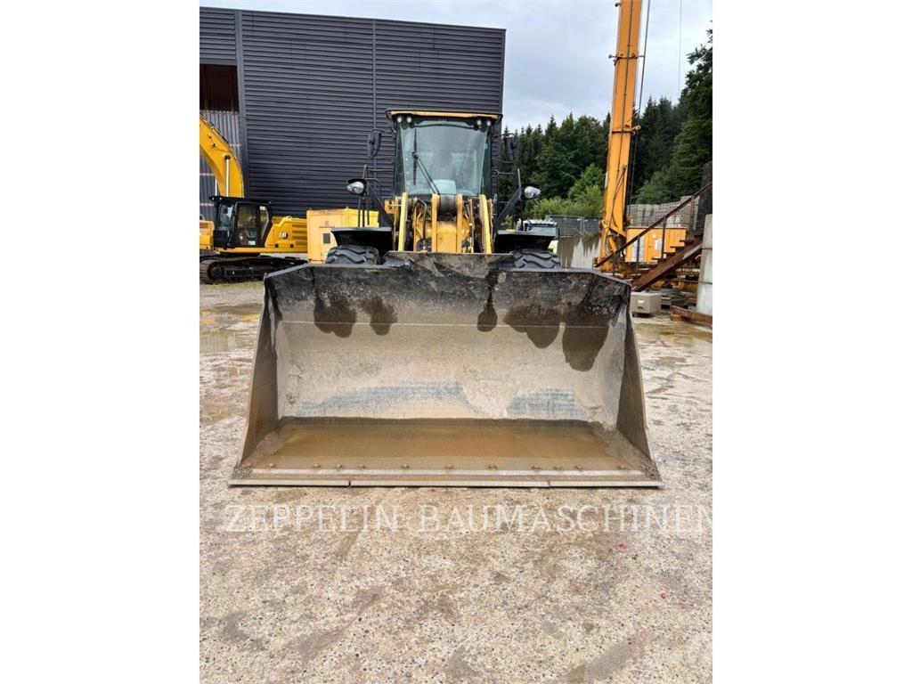 CAT 950M Gumikerekes homlokrakodók