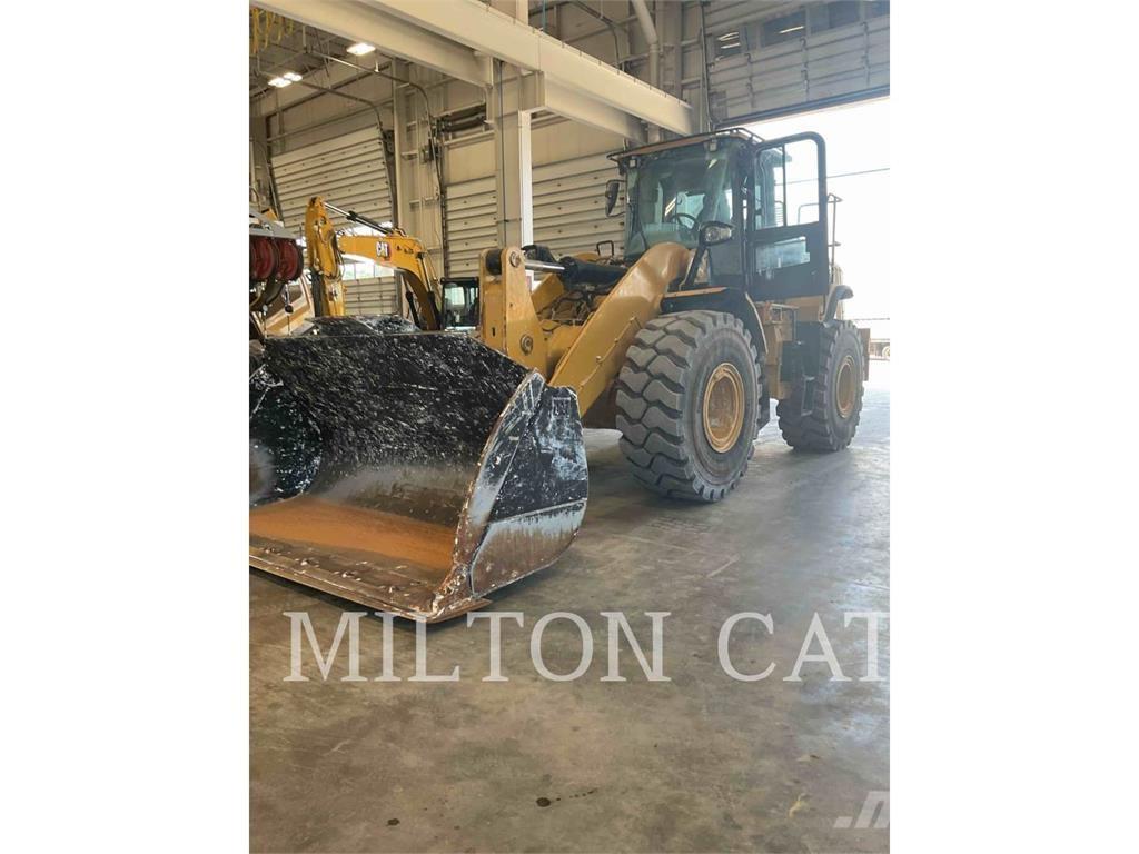 CAT 950M Gumikerekes homlokrakodók