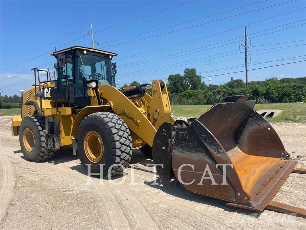 CAT 950M Gumikerekes homlokrakodók