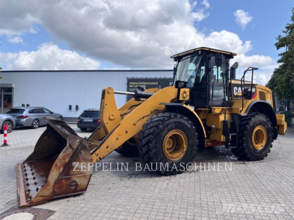 CAT 950M Gumikerekes homlokrakodók