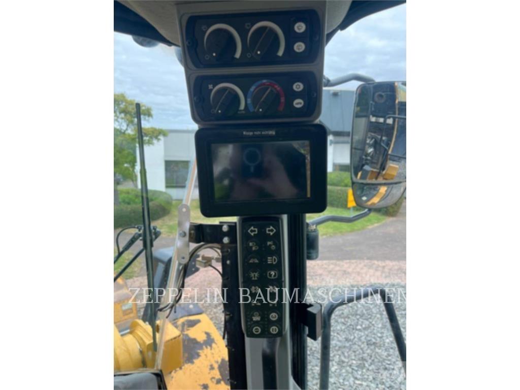 CAT 950M Gumikerekes homlokrakodók