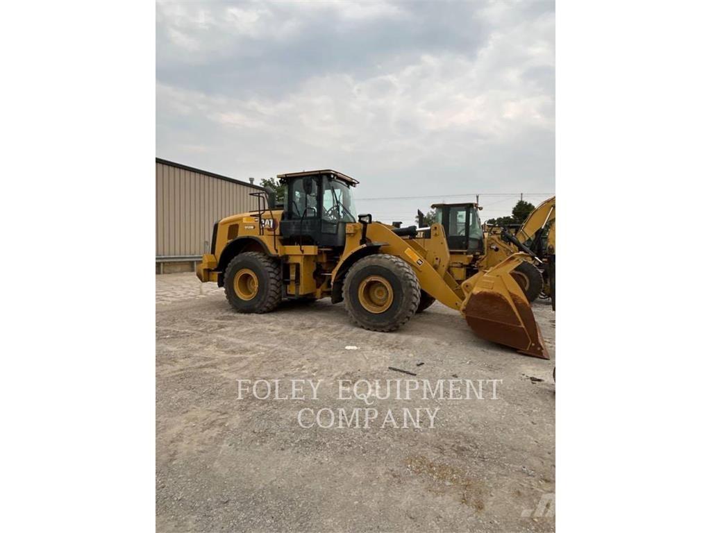 CAT 950M Gumikerekes homlokrakodók