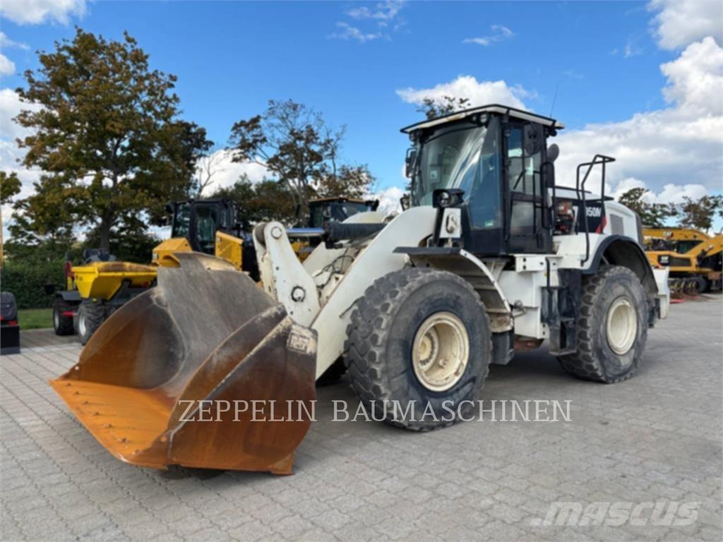 CAT 950M Gumikerekes homlokrakodók