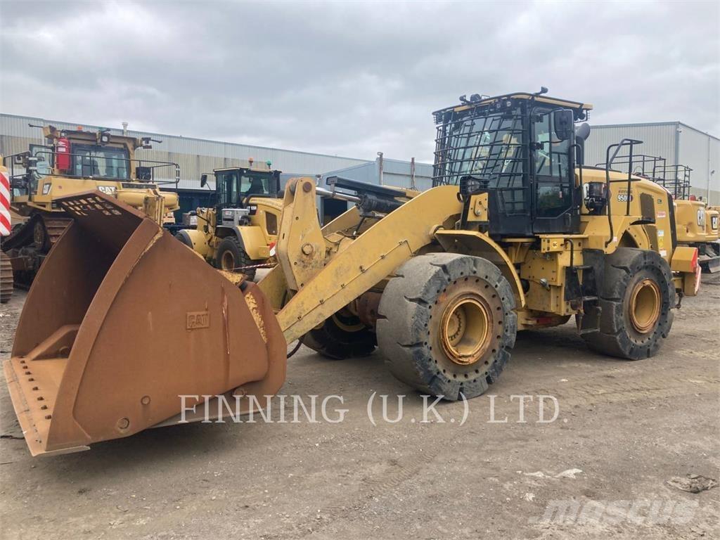 CAT 950M Gumikerekes homlokrakodók