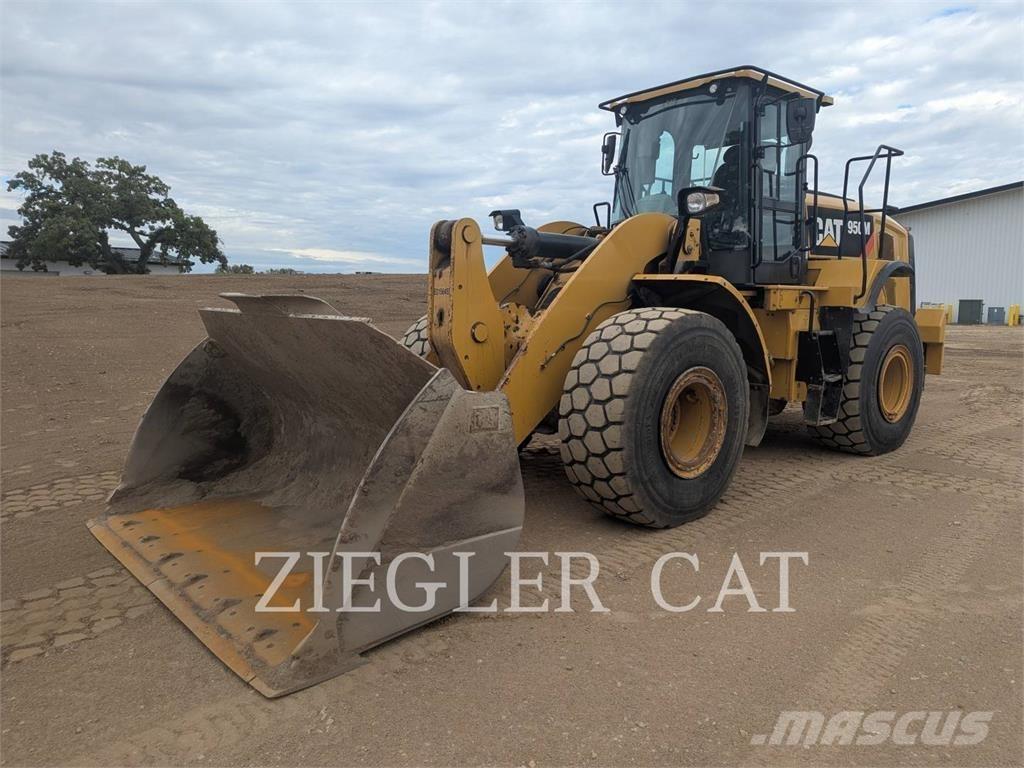 CAT 950M Gumikerekes homlokrakodók