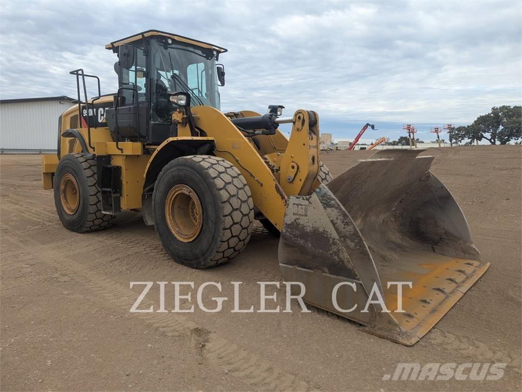 CAT 950M Gumikerekes homlokrakodók
