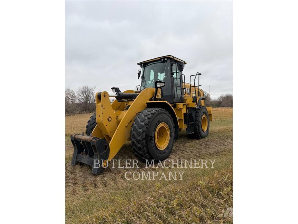 CAT 950M Gumikerekes homlokrakodók