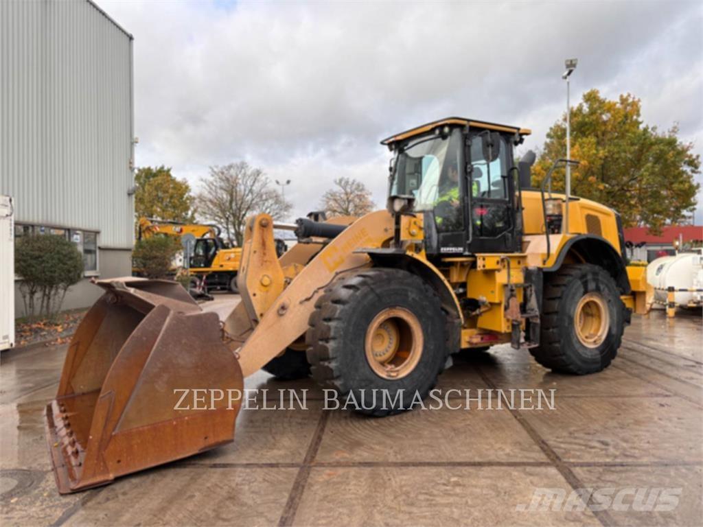 CAT 950M Gumikerekes homlokrakodók