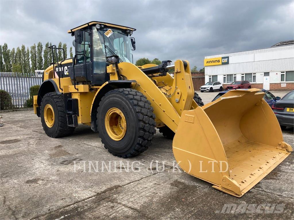 CAT 950M Gumikerekes homlokrakodók
