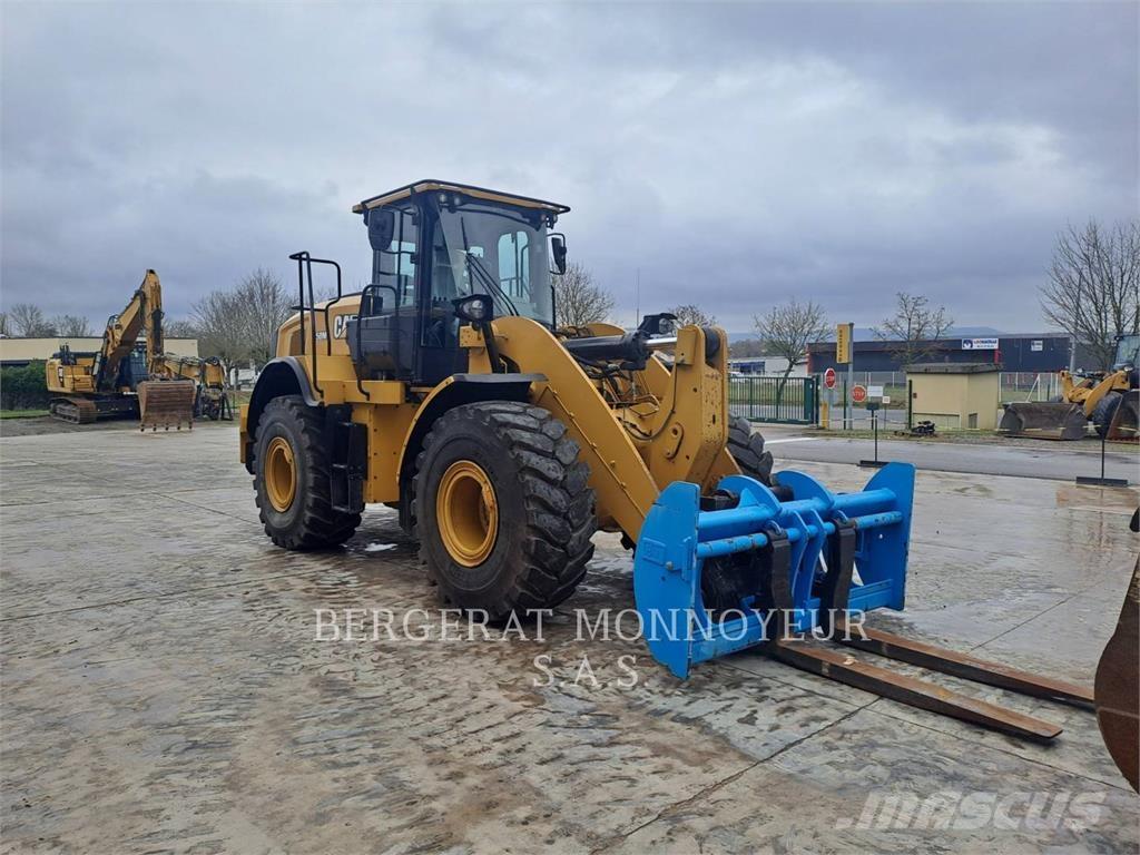 CAT 950M Gumikerekes homlokrakodók
