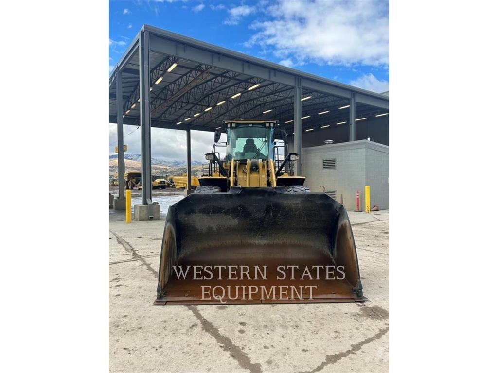 CAT 950M Gumikerekes homlokrakodók