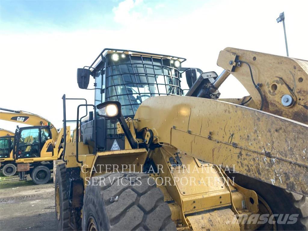 CAT 950M Gumikerekes homlokrakodók