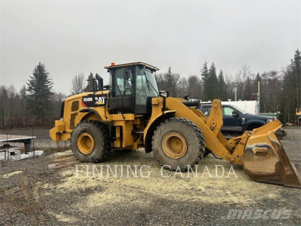 CAT 950M Gumikerekes homlokrakodók