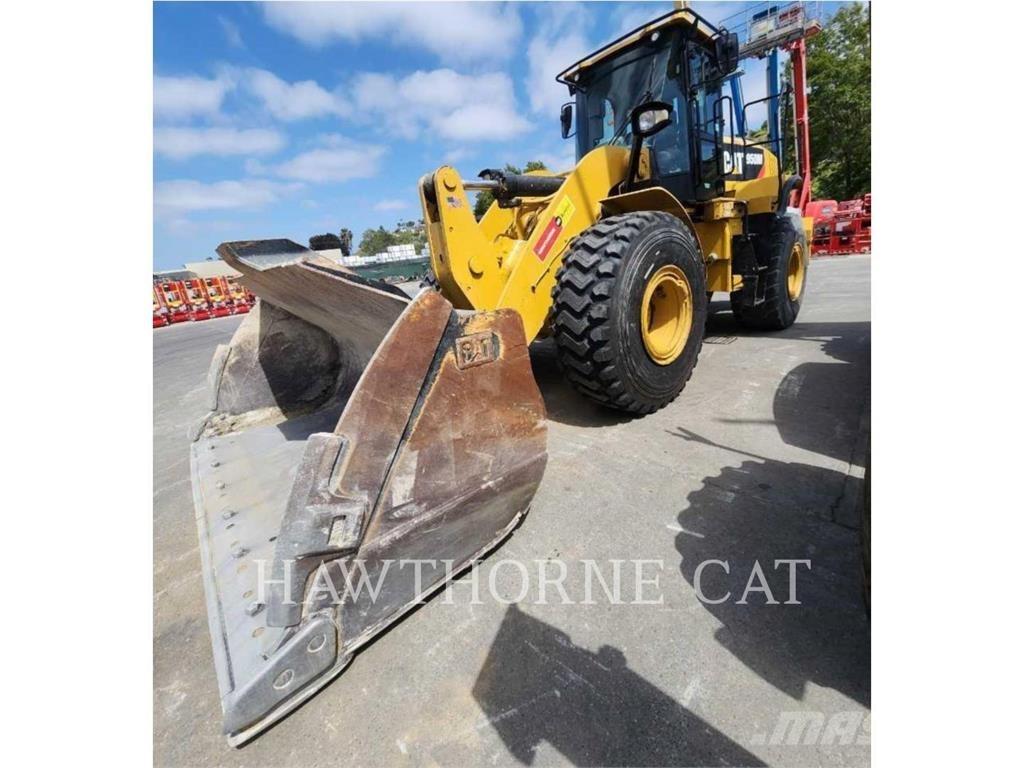 CAT 950M Gumikerekes homlokrakodók