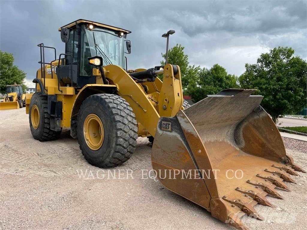 CAT 950M Gumikerekes homlokrakodók