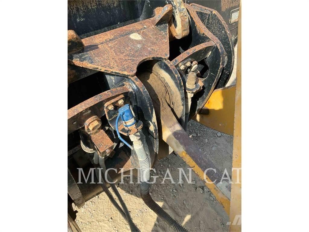 CAT 950M 3Q Gumikerekes homlokrakodók