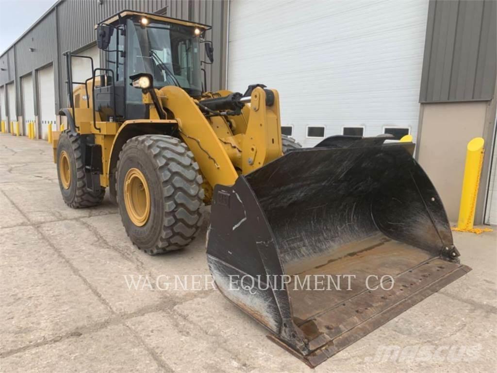 CAT 950M FC Gumikerekes homlokrakodók