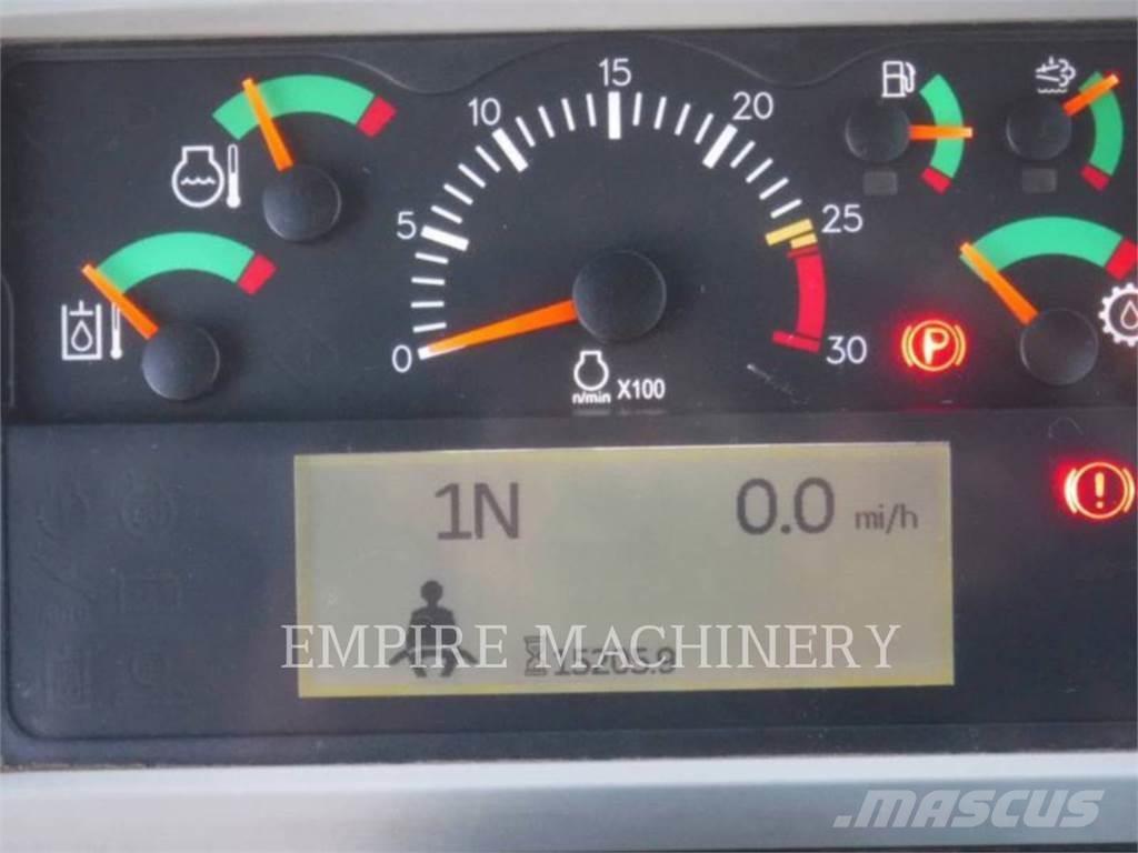 CAT 950M FC Gumikerekes homlokrakodók