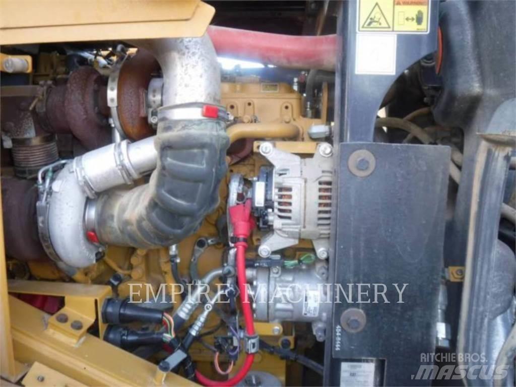 CAT 950M FC Gumikerekes homlokrakodók