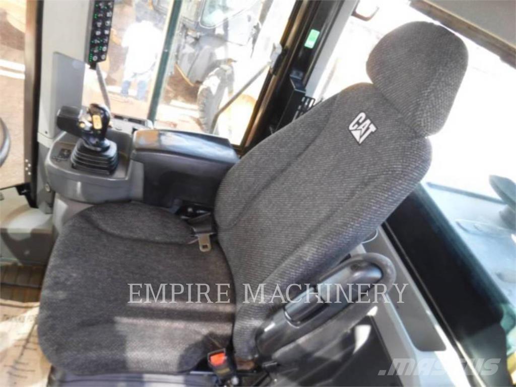 CAT 950M FC Gumikerekes homlokrakodók