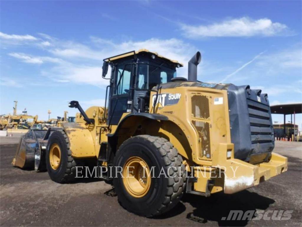 CAT 950M FC Gumikerekes homlokrakodók