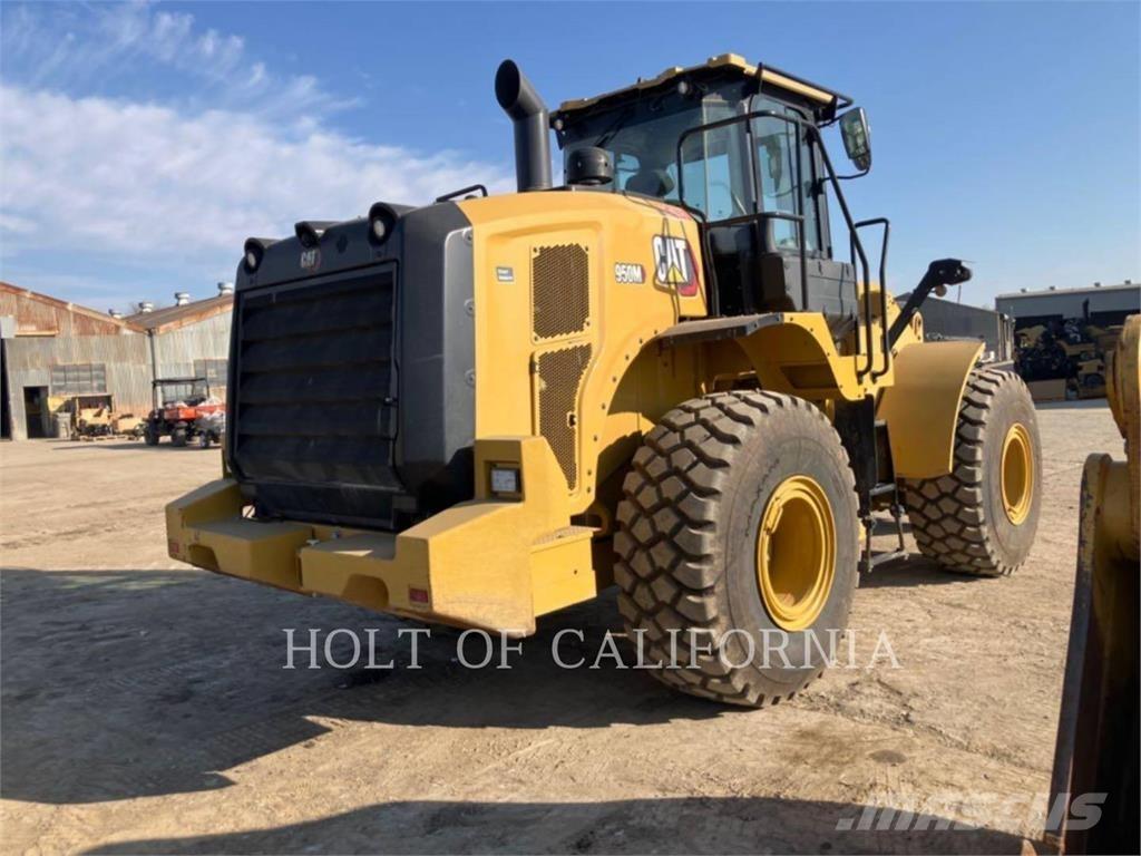 CAT 950M HL Gumikerekes homlokrakodók