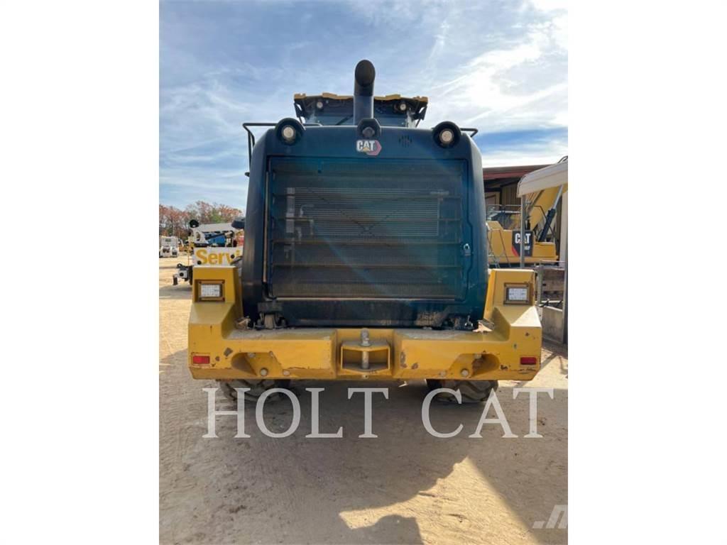 CAT 950M QC Gumikerekes homlokrakodók