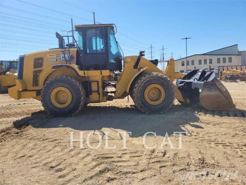 CAT 950M QC Gumikerekes homlokrakodók