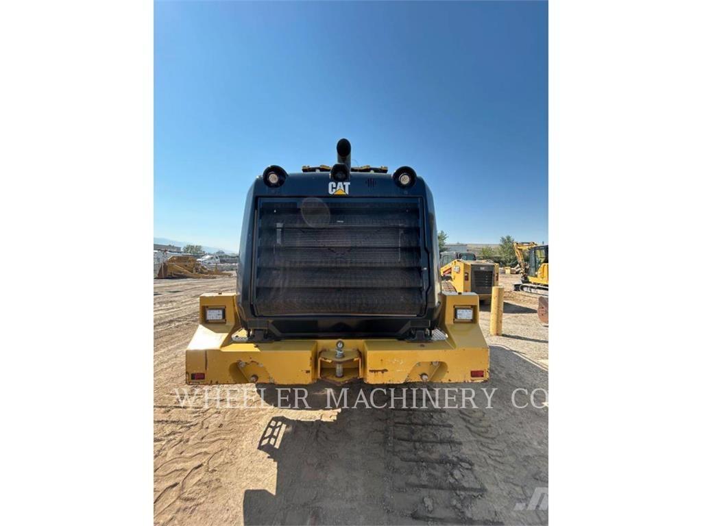 CAT 950M QC Gumikerekes homlokrakodók