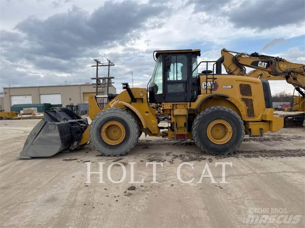 CAT 950M QC Gumikerekes homlokrakodók