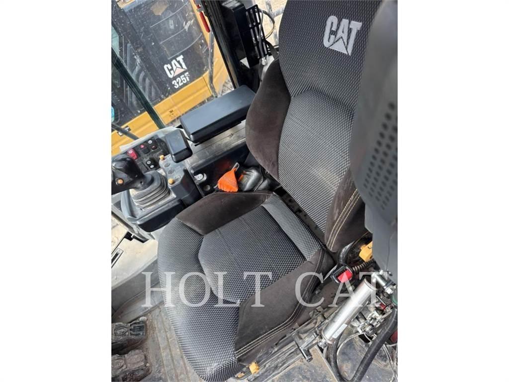CAT 950M QC Gumikerekes homlokrakodók