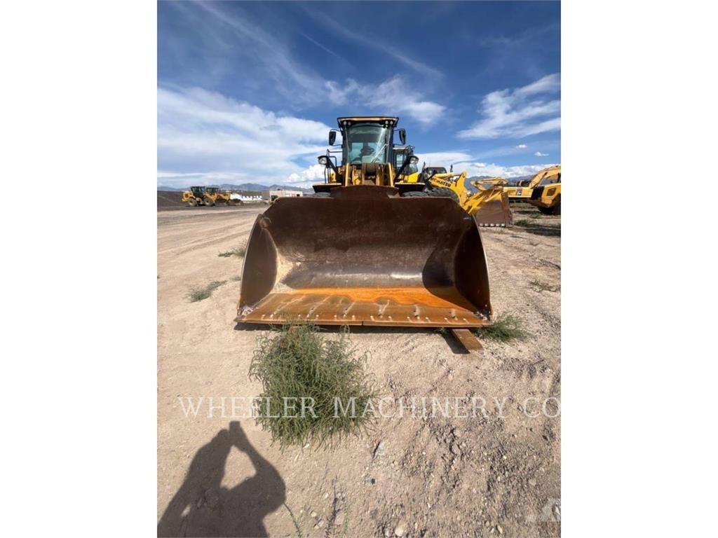 CAT 950M QC Gumikerekes homlokrakodók