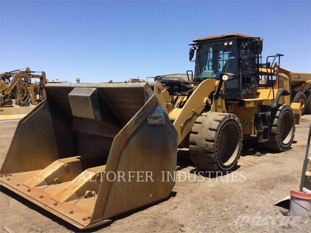 CAT 950M WH Gumikerekes homlokrakodók