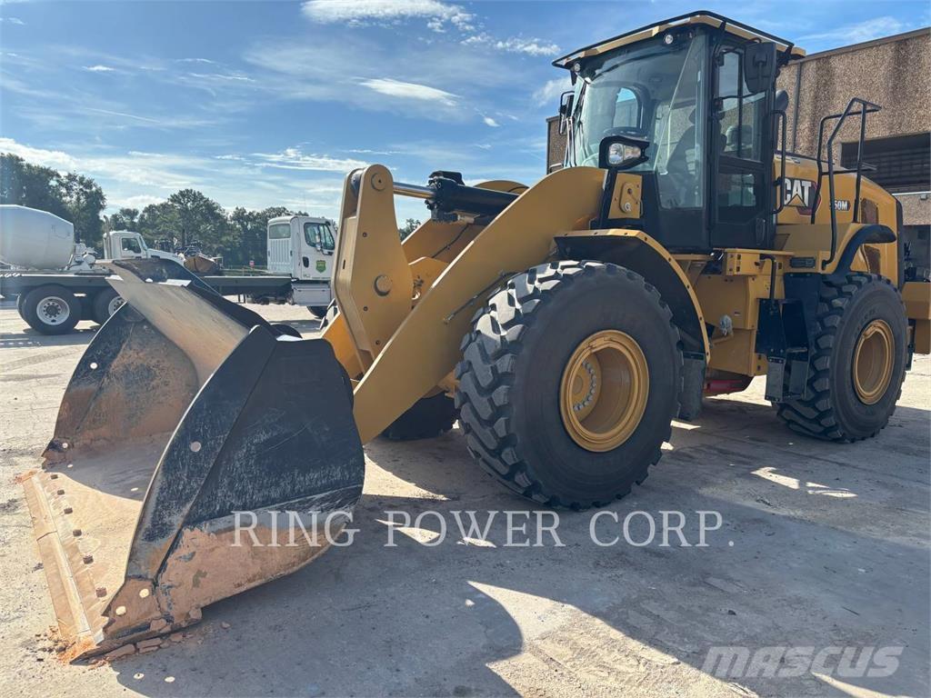 CAT 950MQC Gumikerekes homlokrakodók