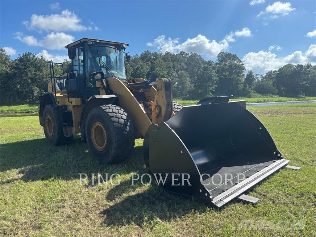 CAT 950MQC Gumikerekes homlokrakodók
