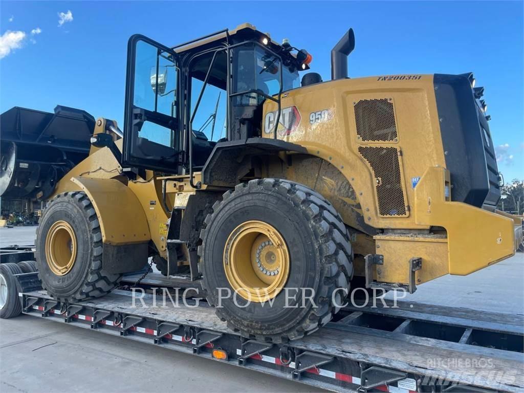 CAT 950QC Gumikerekes homlokrakodók