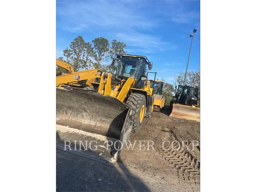 CAT 950QC Gumikerekes homlokrakodók