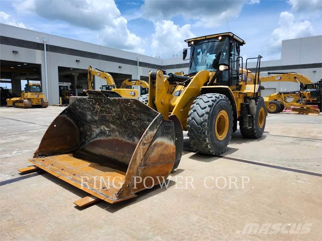 CAT 950QC Gumikerekes homlokrakodók