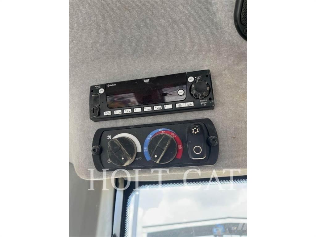 CAT 953 QC Lánctalpas homlokrakodók