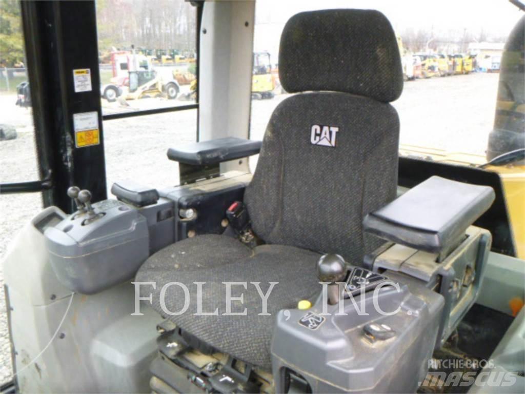 CAT 953D Lánctalpas homlokrakodók