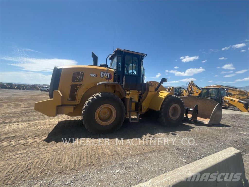 CAT 962 QC Gumikerekes homlokrakodók