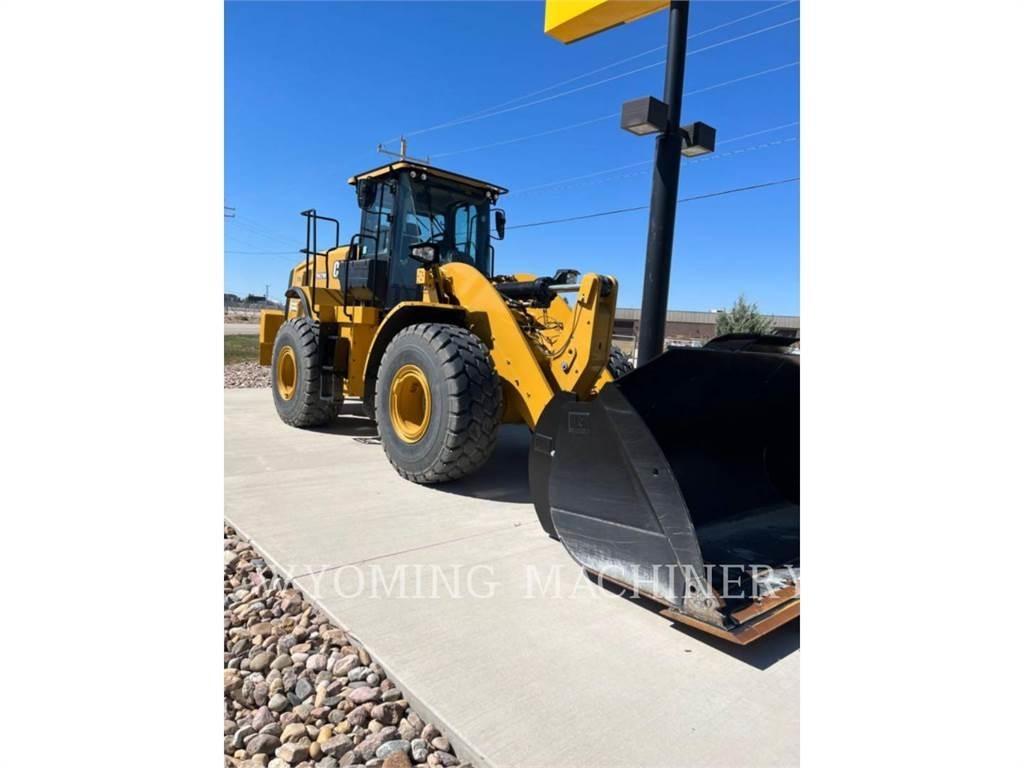 CAT 962M Gumikerekes homlokrakodók