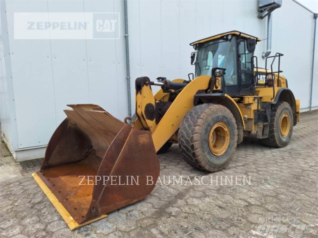 CAT 962M Gumikerekes homlokrakodók