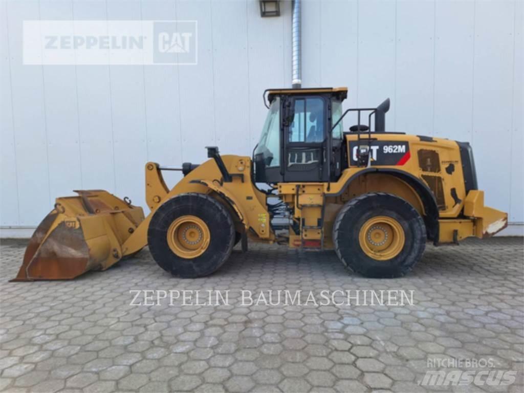 CAT 962M Gumikerekes homlokrakodók