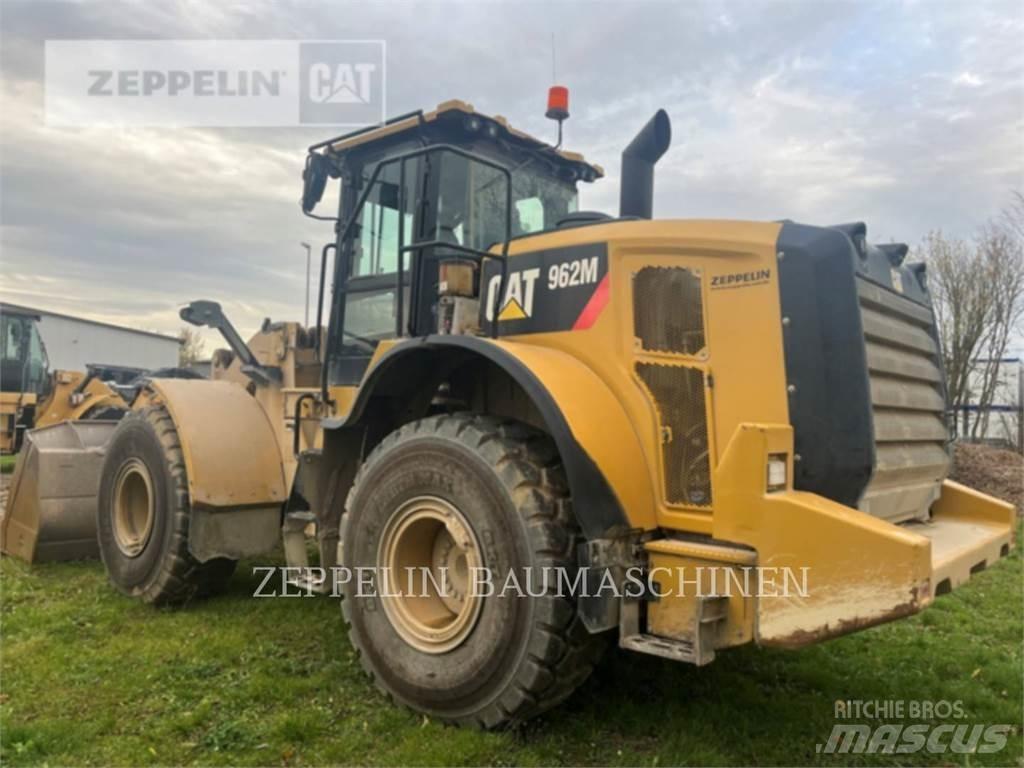CAT 962M Gumikerekes homlokrakodók