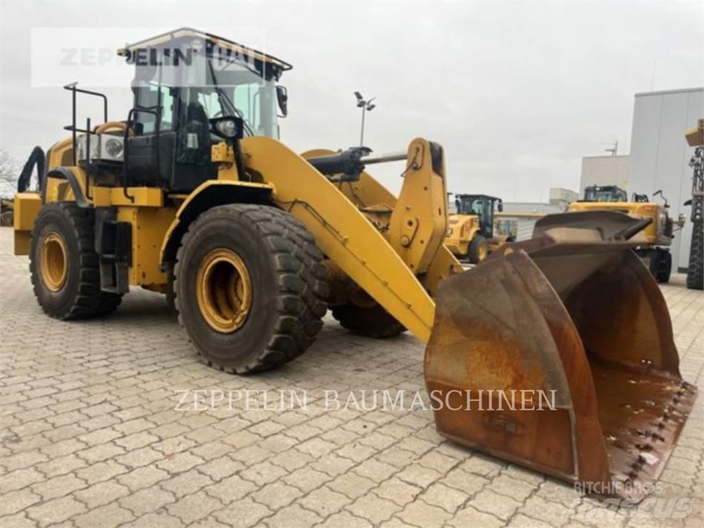 CAT 962M Gumikerekes homlokrakodók
