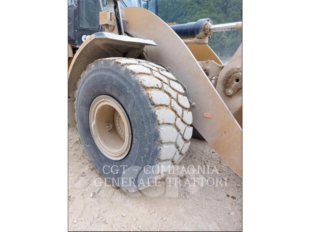 CAT 962M Gumikerekes homlokrakodók