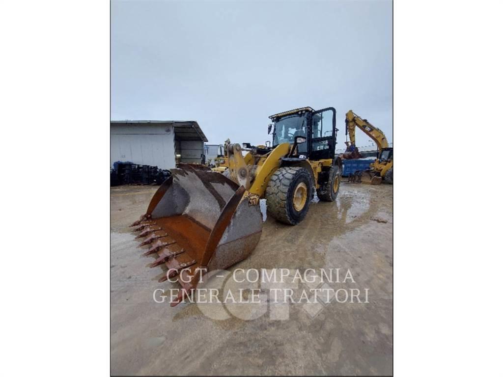 CAT 962M Gumikerekes homlokrakodók